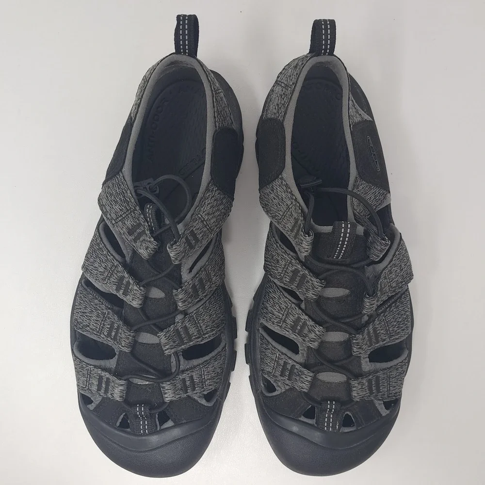 Keen Clearwater CNX Black Grey Water Sandals Shoes Mens Size 10.5 M 1022252